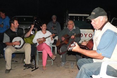 Manie Groenewald en sy orkes (Courant Argief)